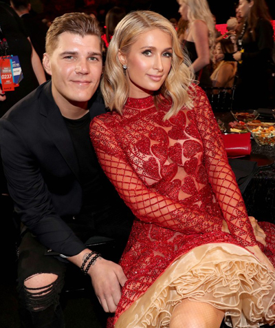 Paris Hilton chuẩn bị cưới