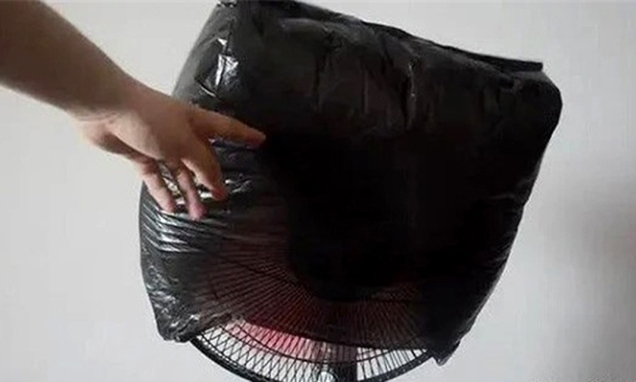 Cách vệ sinh quạt điện không cần tháo lồng
