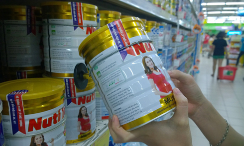 Cấm quảng cáo sữa cho trẻ dưới 2 tuổi