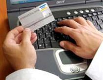 Nhạc sĩ Lương Bằng Quang bị nghi mua vé máy bay 'lậu' 