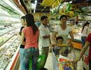 Siêu thị đắt hàng nhờ tháng khuyến mãi 