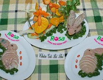 Chân giò bó thỏ