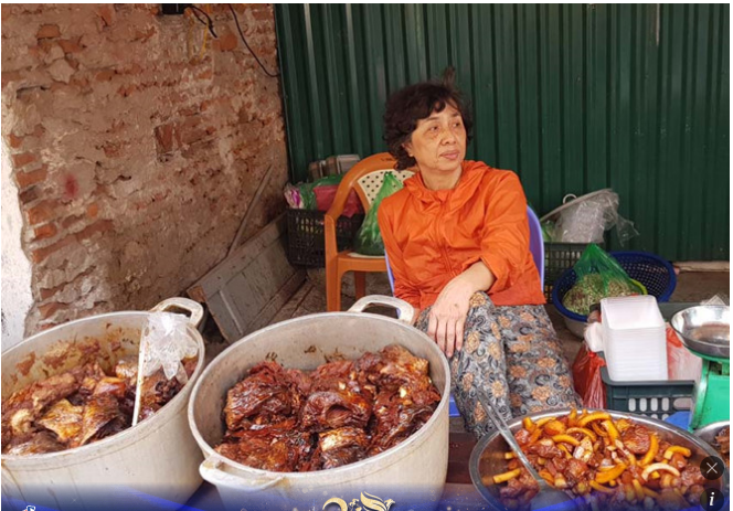 Tưng bừng 'siêu thị' đồ ăn sẵn khỏi nấu nướng