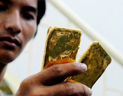 Giá vàng tăng tiếp 100.000 đồng mỗi lượng