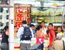 Đổ xô mua bán USD 
