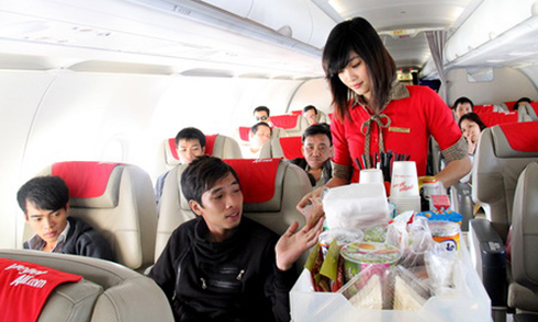 Vietjet Air thu 289 tỷ đồng từ bán mỳ tôm, gấu bông