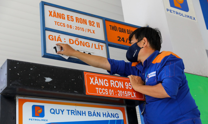 Giá xăng, dầu đồng loạt giảm mạnh