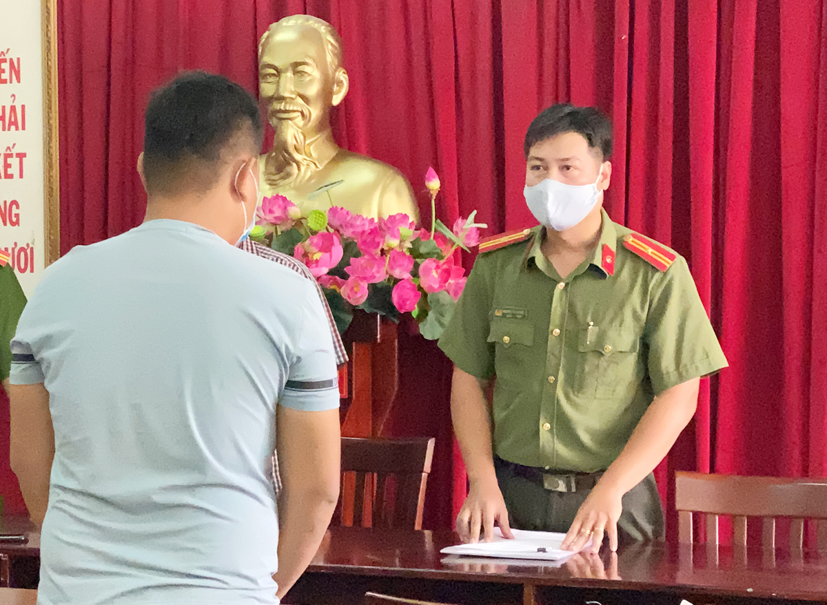 Người tung tin đồn 'phong toả TP HCM' bị phạt