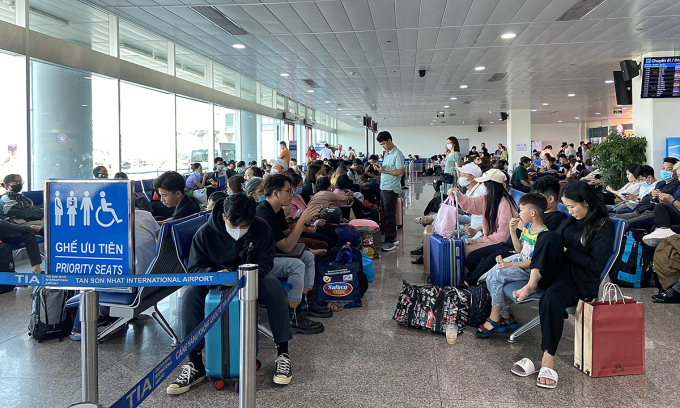 Sân bay Tân Sơn Nhất giảm ùn ứ