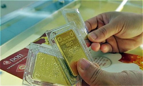 Giá vàng trong nước sụt giảm
